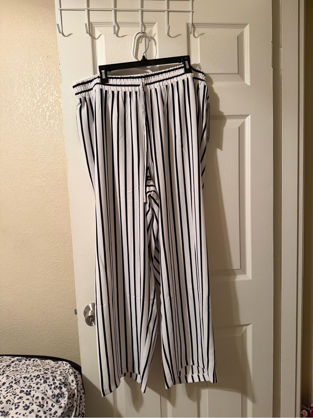 Striped Wide-Leg Pants in Black & White